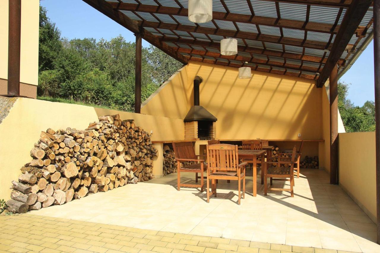 Cerny Kocour Apart Hotel Sarovy المظهر الخارجي الصورة