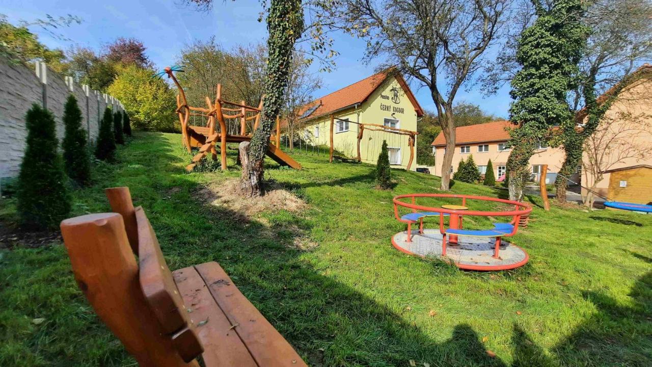 Cerny Kocour Apart Hotel Sarovy المظهر الخارجي الصورة