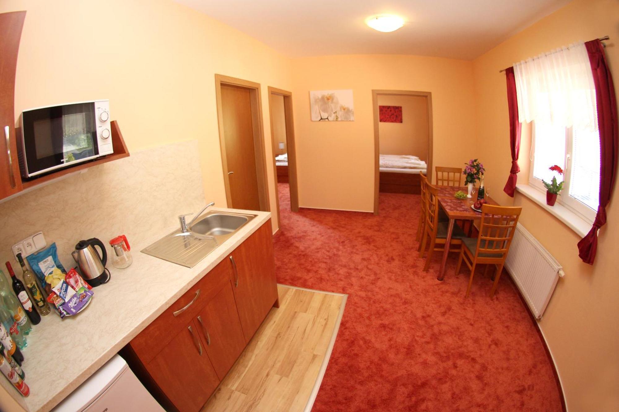 Cerny Kocour Apart Hotel Sarovy المظهر الخارجي الصورة